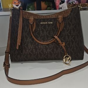Michael Kors Brown Satchel with Gold Hardware ( New Never Used)